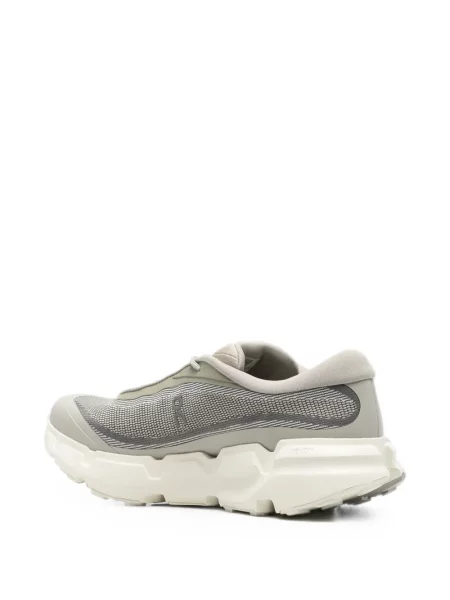 Sneakerși On plasă gri