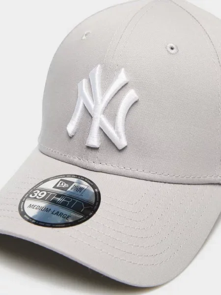 New Era Čepice League Bas Ny Yankees šedá