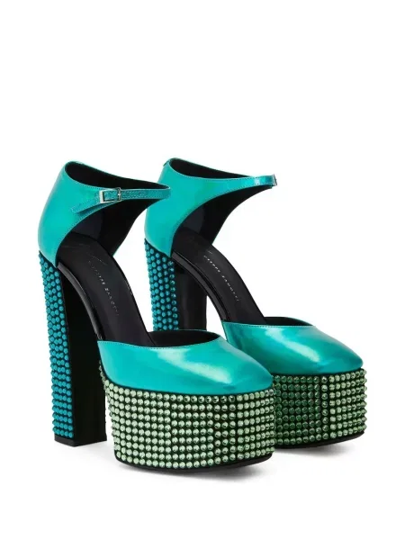 Bateliai Giuseppe Zanotti su platforma žalia