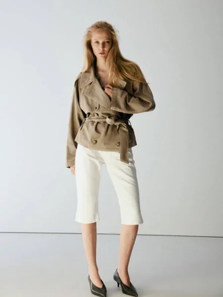 Trencz jeansowy z paskiem piaskowy Kobieta XS MANGO