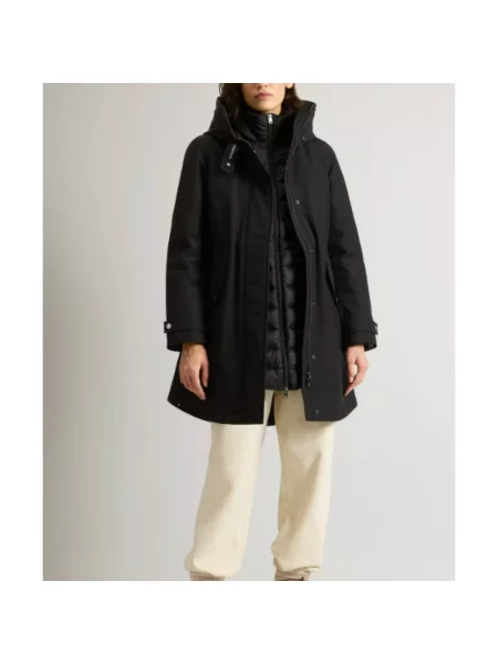 Kurtka puchowa Woolrich z kapturem czarna