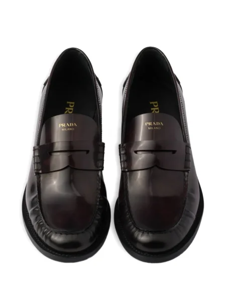 Pantofi loafer Prada din piele roșu
