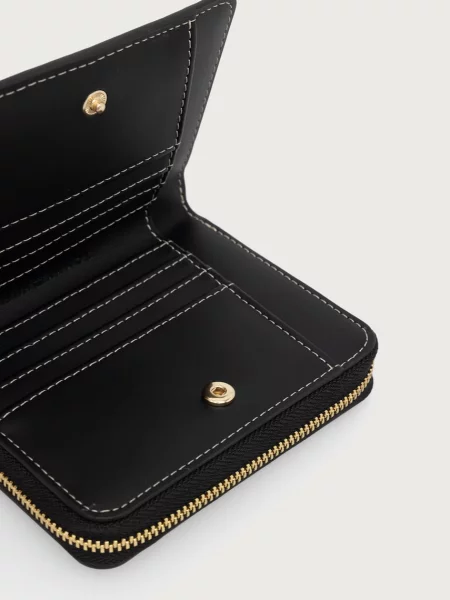 Tommy Hilfiger portfel z imitacji skóry brązowy