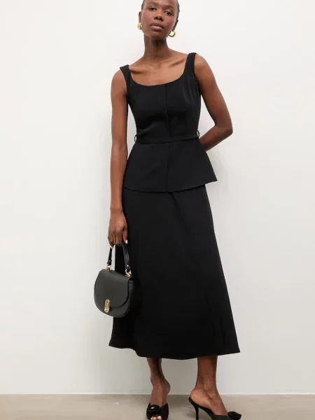 Answear.LAB rochie cu peplum negru
