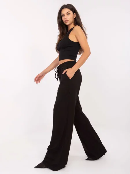 Pantaloni Relevance negru