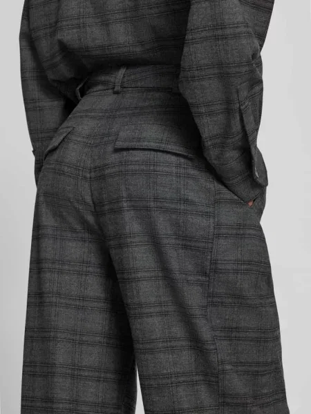 Spodnie o kroju „barrel cut” w kratę Style Icon Collection