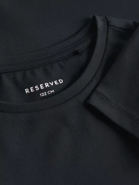 Футболка Reserved черная