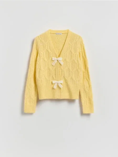 Pulover Reserved cu funde galben