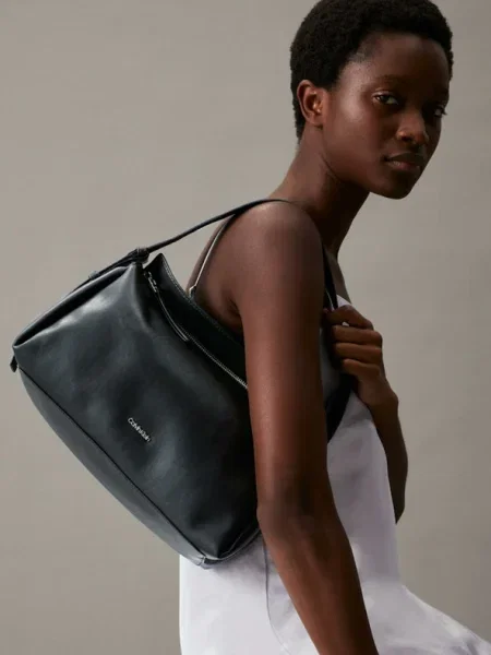 Crossbody táska Calvin Klein fekete