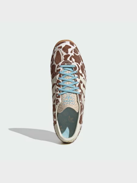 Кожаные кроссовки Adidas бежевые