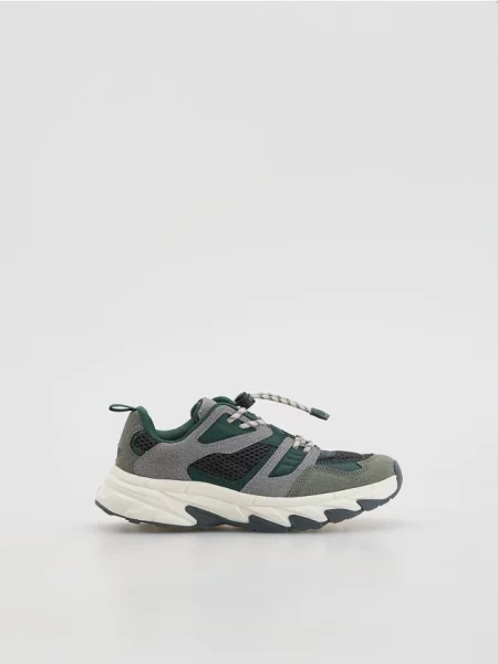 Reserved Klasyczne sneakersy morski