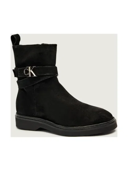Calvin Klein velúr bokacsizma ANKLE BOOT W/ METAL LOGO SUE lapos talpú fekete