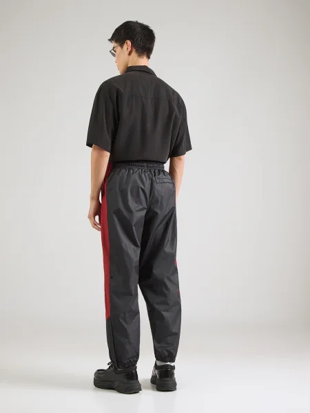 Nike Sportswear Pantaloni roșu negru