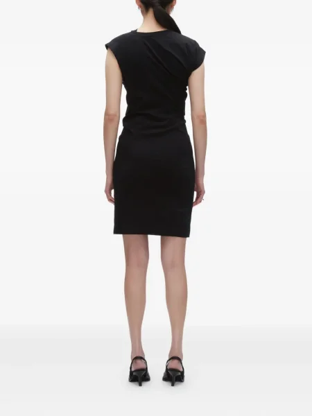 Rochie 3.1 Phillip Lim drapată de costum negru