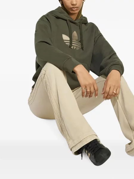 Pantaloni Adidas alergare cu broderie din satin negru