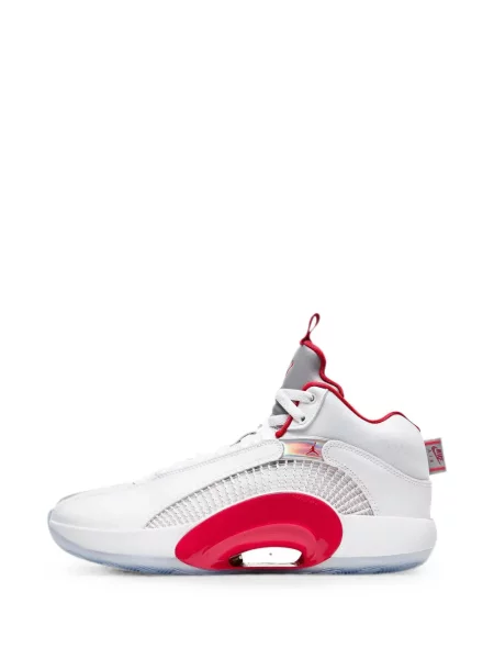 Sneakerși Jordan alb
