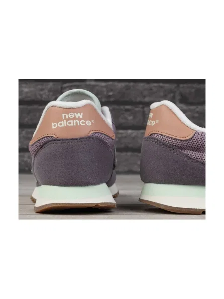 New Balance Sneakers violet