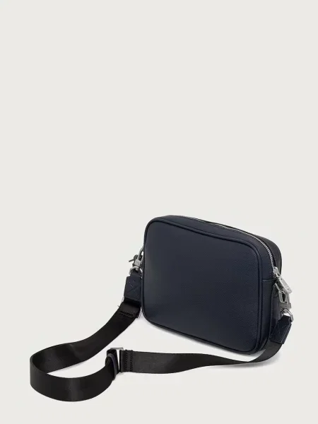 Кожаная сумка Guess