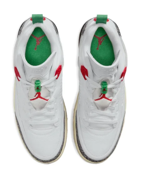 Sneakerși Jordan alb