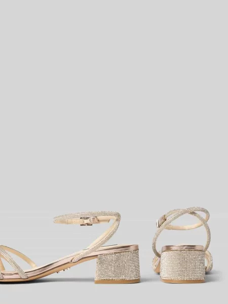 Sandały na z obszyciem z kamieni stras na całej powierzchni model Cerena' Steve Madden białe