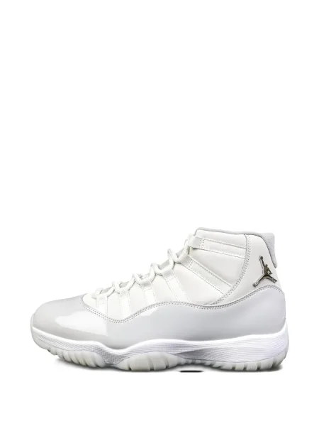 Sneakerși Jordan alb