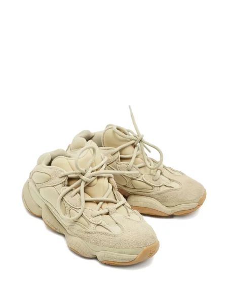 Sneakerși Adidas Yeezy din piele de căprioară