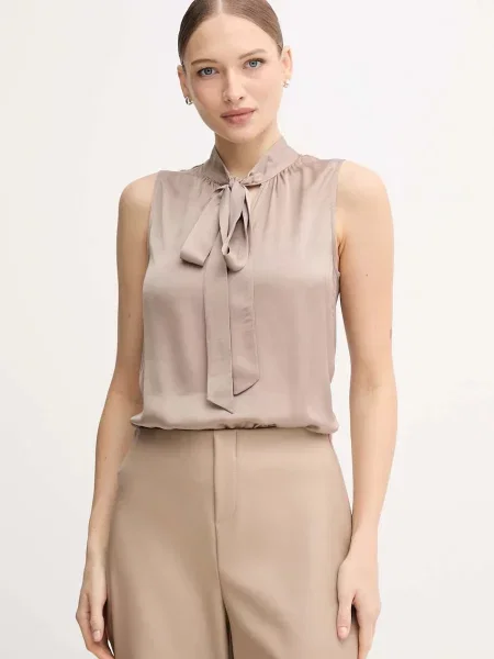 Блуза OUI дамска с изчистен дизайн бежово