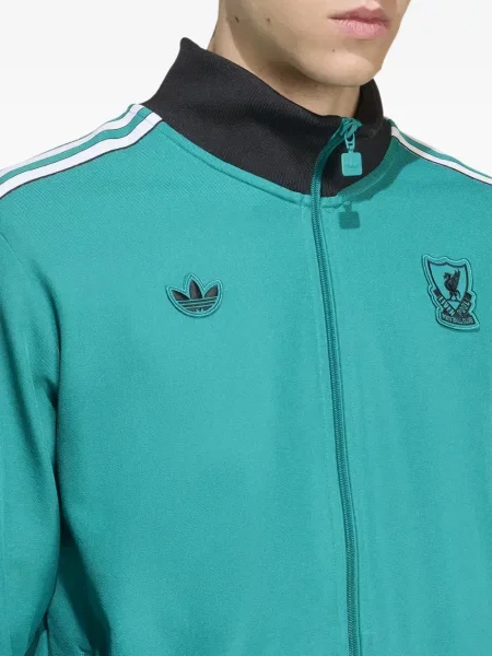 Voskovaný velurové kraťasy Adidas černé