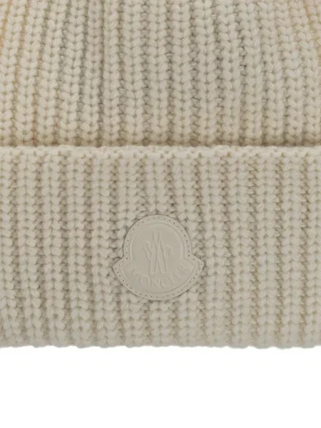 Căciulă Moncler cu autograf alb