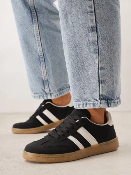Sneakersy Typu Tenisówki Ozdobione Paskami po Bokach Fefia czarne