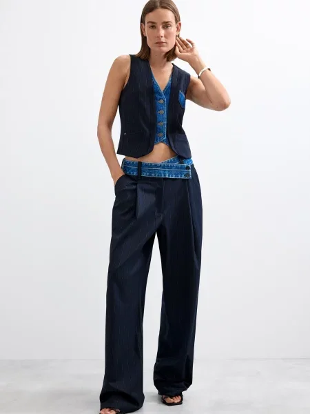 Desigual Plisované nohavice námornícka / denim modrá