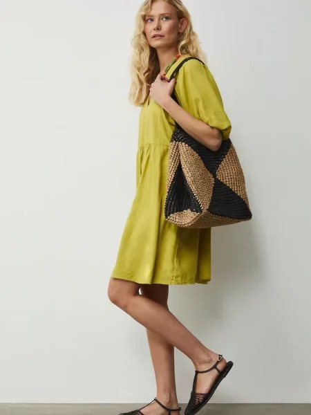 Medicine sukienka oversize z lnem zielona