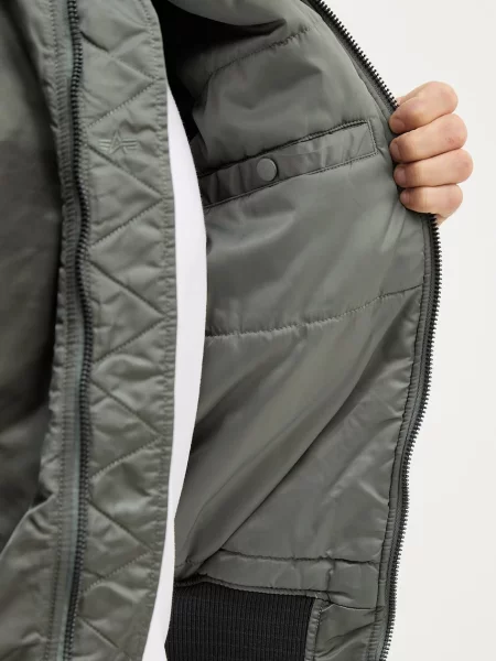 Alpha Industries Яке бомбър Distressed зелено