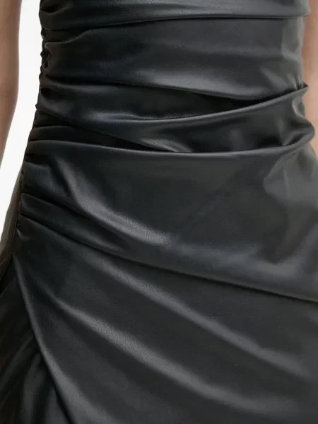 Rochie mini Sisley drapată fără bretele de costum negru