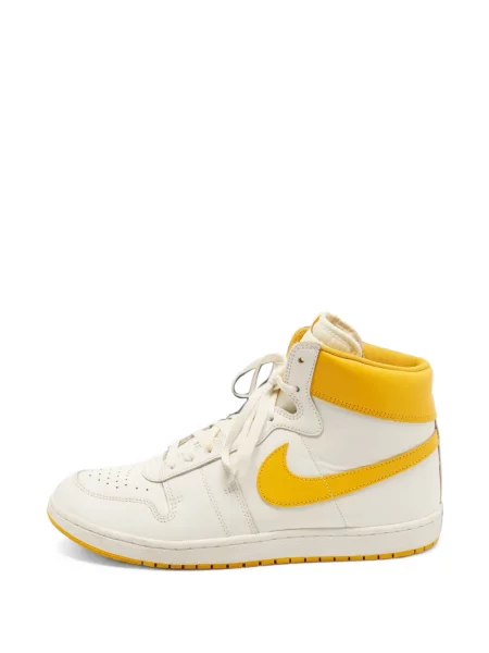 Sneakerși Jordan alb