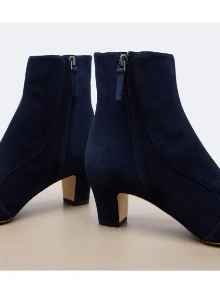 Szarvasbőr bakancs Manolo Blahnik kék