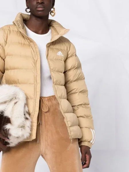 Яке Adidas бродирано