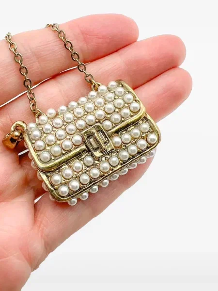 Μενταγιόν Jennifer Gibson Jewellery με μαργαριτάρια χρυσό