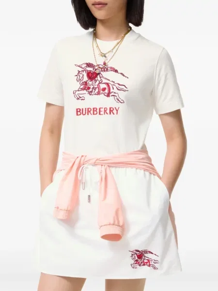 Tricou Burberry cu motiv cu inimi