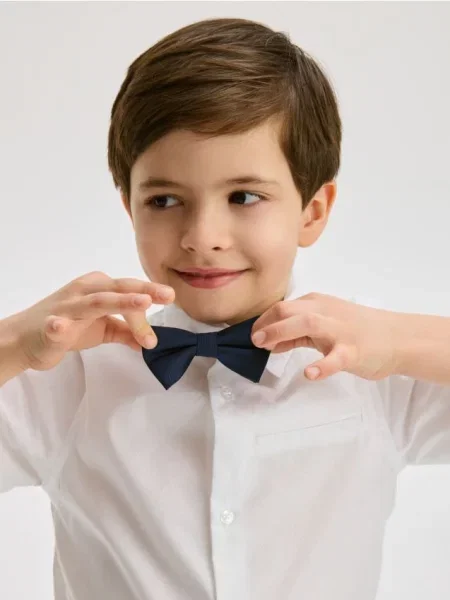 Reserved Cămașă elegantă cu papion alb