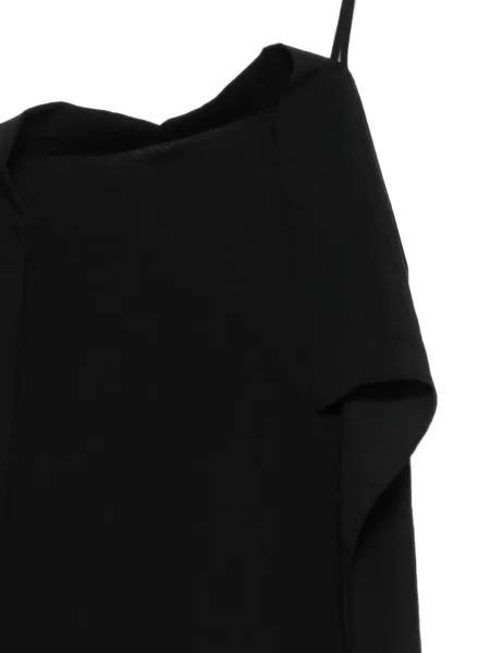Rochie Christian Wijnants drapată de costum negru