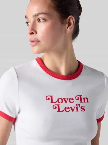 T-shirt o kroju slim fit z mieszanki bawełny Levi's biała