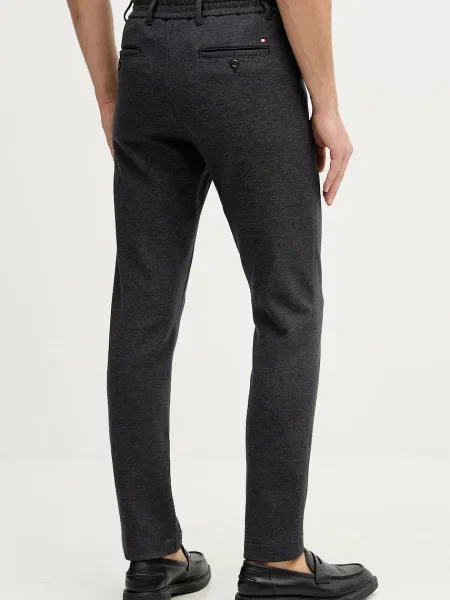Kalhoty Tommy Hilfiger ve střihu chinos šedá