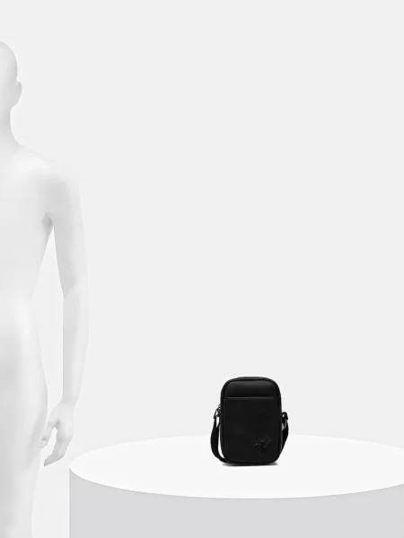 Calvin Klein Чанта през рамо черно