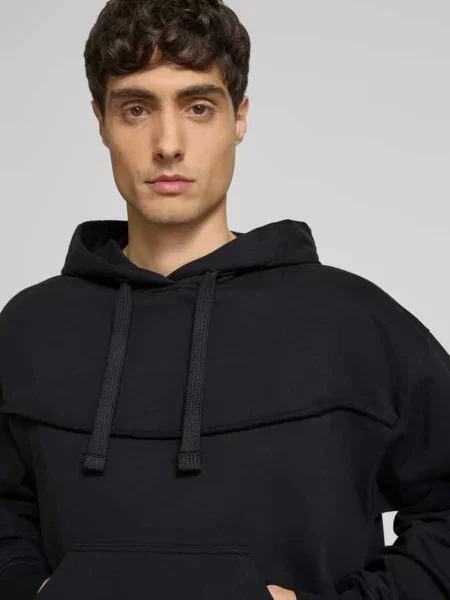 Bluza z kapturem i kieszenią kangurką Isnurh czarna