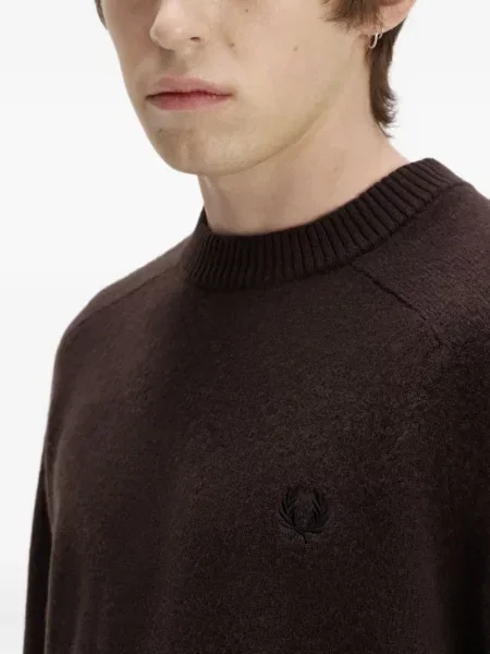 Pulover Fred Perry cu broderie maro