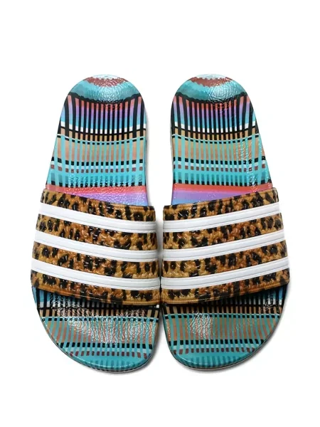 Top Adidas alergare cu decolteu în V alb