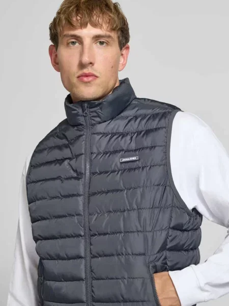 Kamizelka pikowana z zapinanymi na błyskawiczny model ELVIS' Jack & Jones