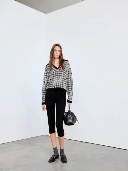 Sweter z tweedu z kołnierzykiem polo Kobieta XL MANGO czarny