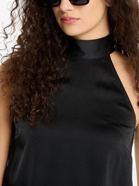 Top Samsøe Samsøe din satin cu gât halter negru